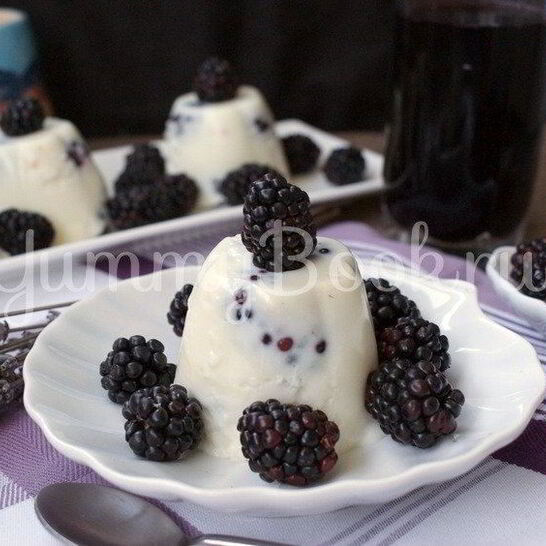 Рецепт бланманже с ежевикой