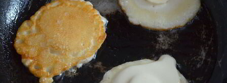 блинный десерт с шоколадным соусом. Шаг 3