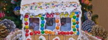 домик из конфет. Шаг 4