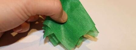 елка из шампанского и конфет. Шаг 21