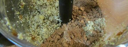 конфеты из сухофруктов с коктейльной вишней. Шаг 6