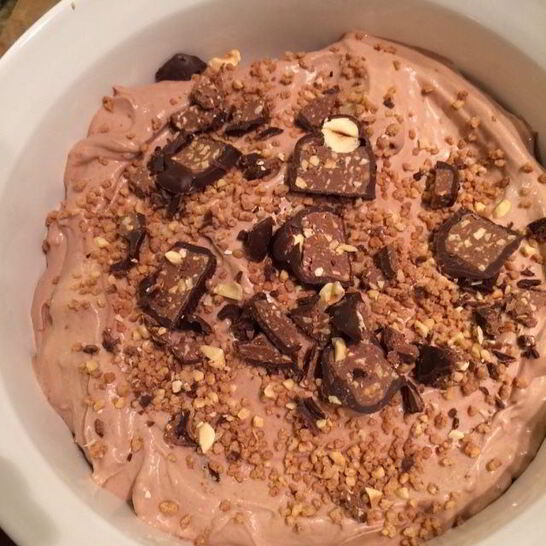 Рецепт шоколадное джелато с фундуком и конфетами бачио