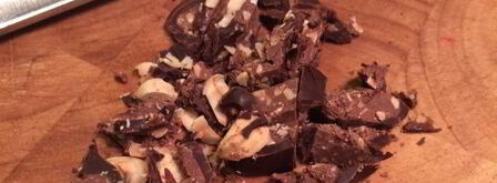 шоколадное джелато с фундуком и конфетами бачио. Шаг 3