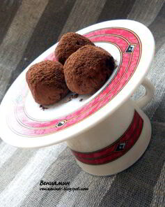 Шоколадные конфеты с пралине из кешью