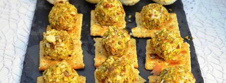 закусочные конфетки с голубым сыром и инжиром. Шаг 4