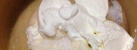 блинчики с кремом из маскарпоне и фламбированные ягоды. Шаг 3