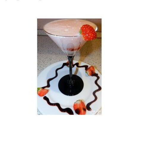 Рецепт клубничная пена с ликером и бальзамическим кремом