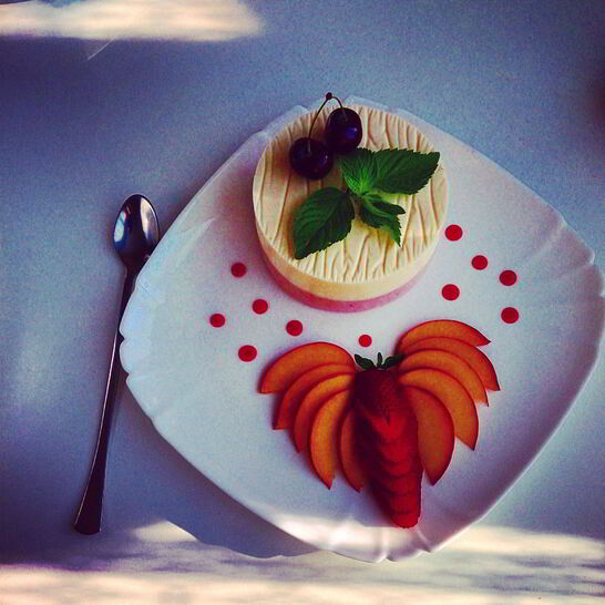 Рецепт крем-пломбир с ягодами и мятой