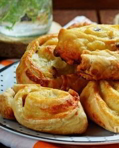 Слоеные коржики с заварным кремом