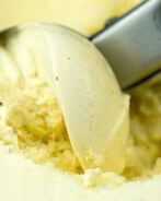 Банановое мороженое с корицей