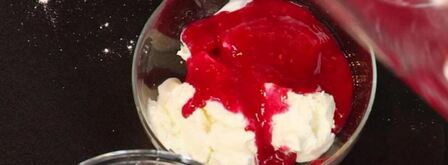 быстрый десерт из мороженого. Шаг 2