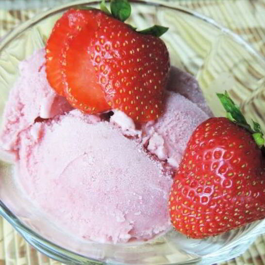 Рецепт домашнее клубничное мороженое