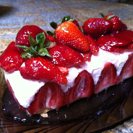 Рецепт клубничный торт-мороженое