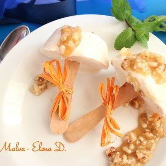 Рецепт творожное мороженое с мягким грильяжем