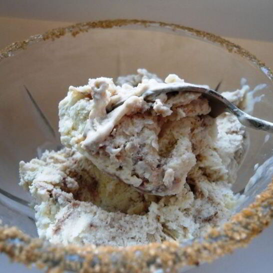 Рецепт тыквенное мороженое с корицей и шоколадным соусом