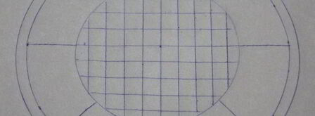 ванильное мороженое с чернично-фиалковым ароматом на шоколадном блюдце. Шаг 2