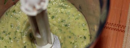 зеленое мороженое с авокадо и рукколой. Шаг 2