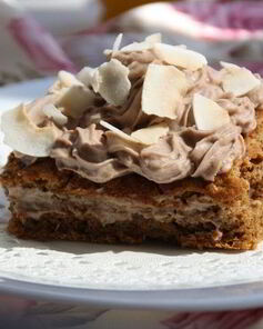 Легкий кофейный бисквит с кокосовым муссом