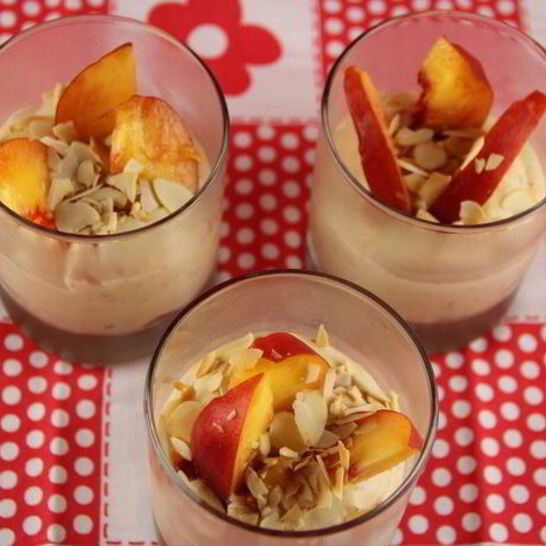 Рецепт персиковый мусс с медом и миндалем