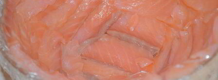 праздничный цукотто из форели с нежнейшим креветочным муссом, огурцом и сливочным кремом. Шаг 4