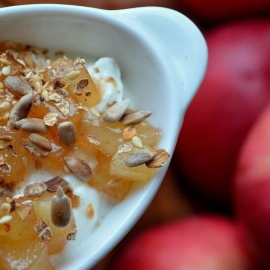 Рецепт творожный мусс с яблочным соусом