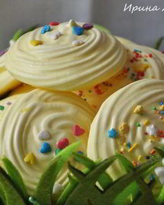 Лимонное пасхальное безе