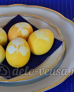 Пасхальные яйца с листочками