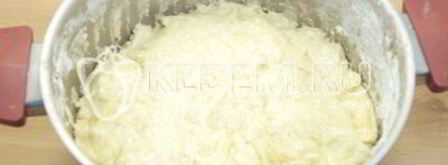 вкусный пасхальный кулич с изюмом. Шаг 7