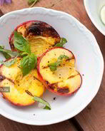 Персики на гриле