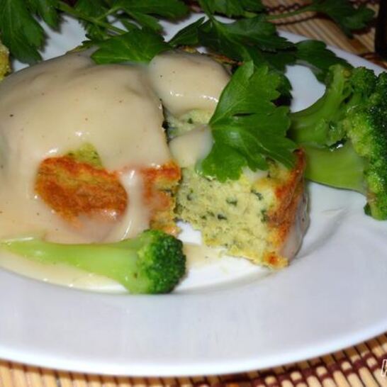 Рецепт рыбный пудинг со шпинатом под соусом