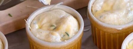 сырное суфле с зеленым луком и кукурузной мукой. Шаг 12