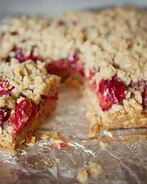 Вишневый крамбл