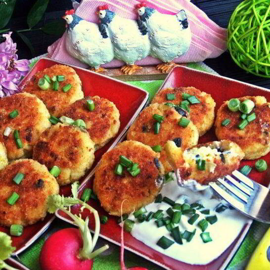 Рецепт биточки из картофеля и творога с маслинами