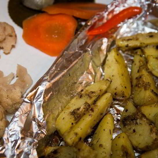 Рецепт картофель по-деревенски с чесноком