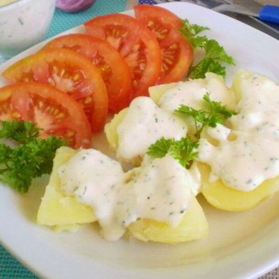 Рецепт картофель под чесночно-сырным соусом