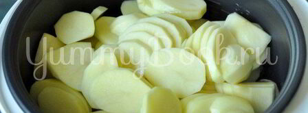 картофель с курицей и грибами в мультиварке. Шаг 10