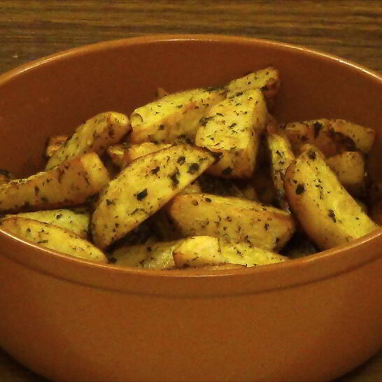 Рецепт картофель с травами и чесноком