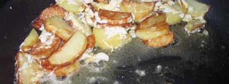 картофель жареный с сосисками. Шаг 9