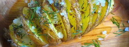 картошка-гармошка с салом в духовке. Шаг 8