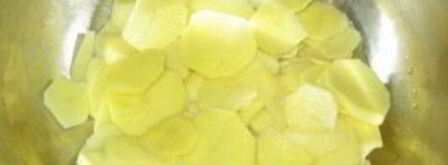 картошка со свининой и сыром в духовке. Шаг 2