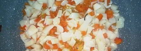 острый рис том-ям с кальмарами. Шаг 5