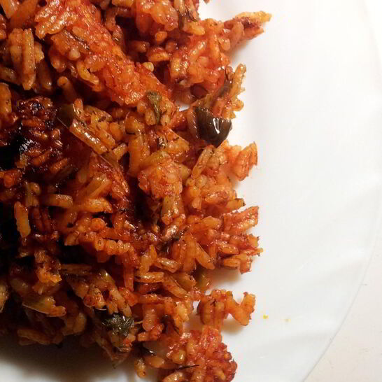 Рецепт рис с чесноком и луком-пореем в соусе сальса