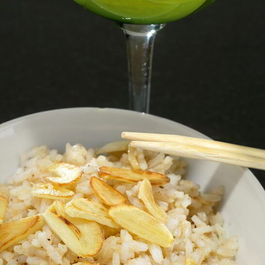 Рецепт рис с мускатным орехом, корицей и чесночными чипсами