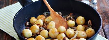 жареная картошка с колбасой. Шаг 6