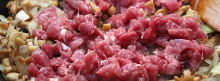 фаршированные шампиньоны. Шаг 3