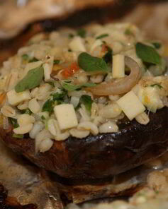 Грибы, фаршированные перловкой