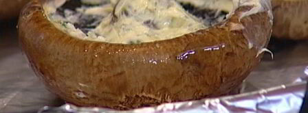 грибы, фаршированные перловкой. Шаг 7