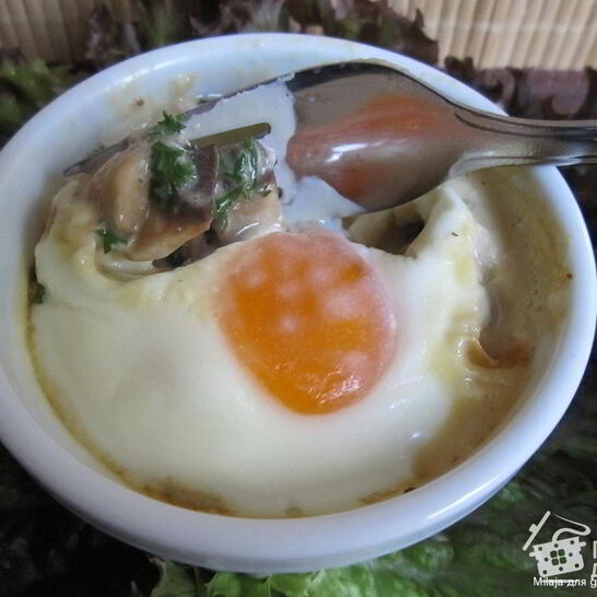 Рецепт грибы в сливках, запеченые с яйцом