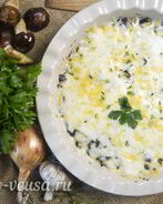 Грибы в сметане под сыром