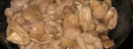 маслята, жареные с луком. Шаг 4